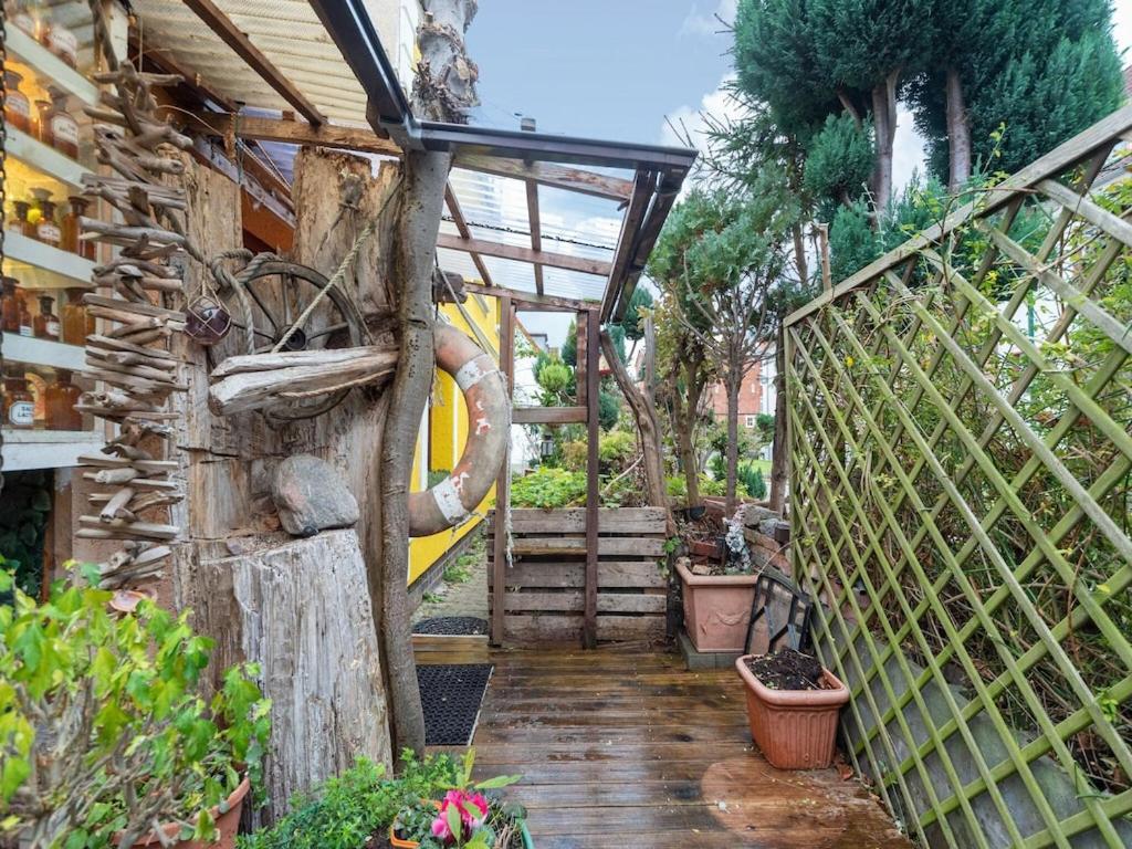 Antique Apartment In Wismar Mecklenburg With Garden Esterno foto