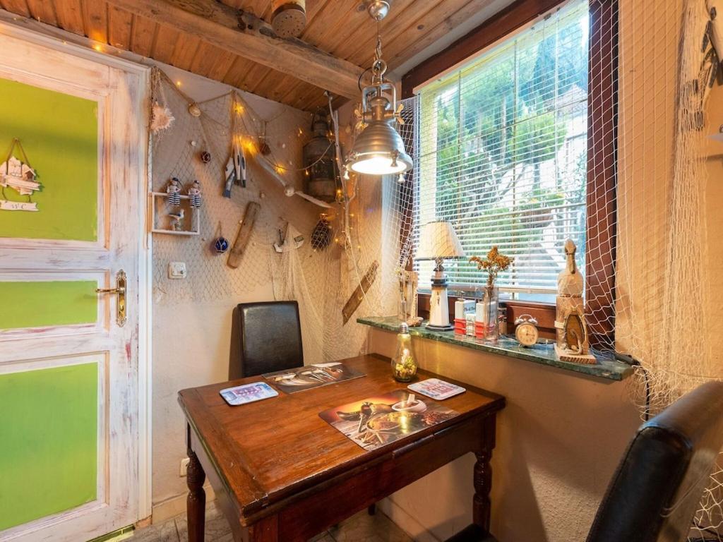 Antique Apartment In Wismar Mecklenburg With Garden Esterno foto